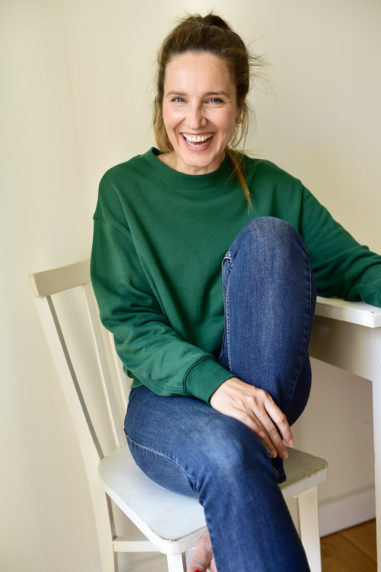 Portrait Laura Sophia Landauer, Schauspielerin und Sprecherin